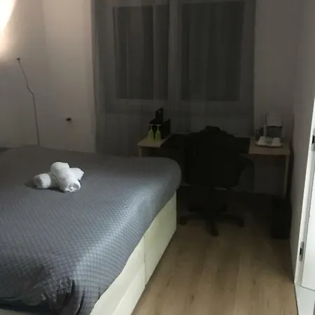 And Room's Appartement